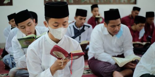 661f7c99265d5b5e6939285b_17. Menghafal Quran Itu Semudah Tersenyum Jadi Tidak Sulit